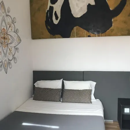 Artisticguesthouse *