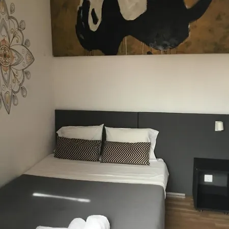 Artisticguesthouse *