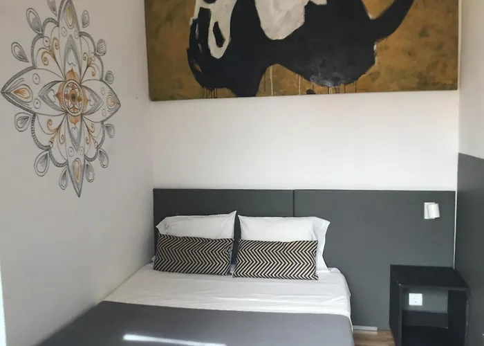 Artisticguesthouse *