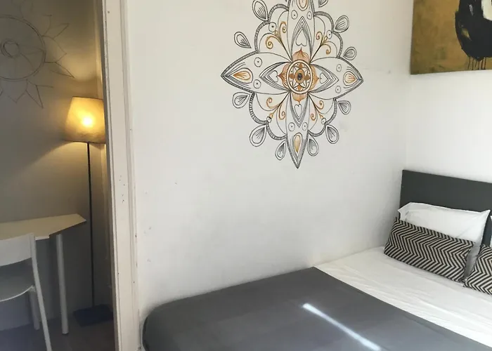 Habitación en casa particular Artisticguesthouse *